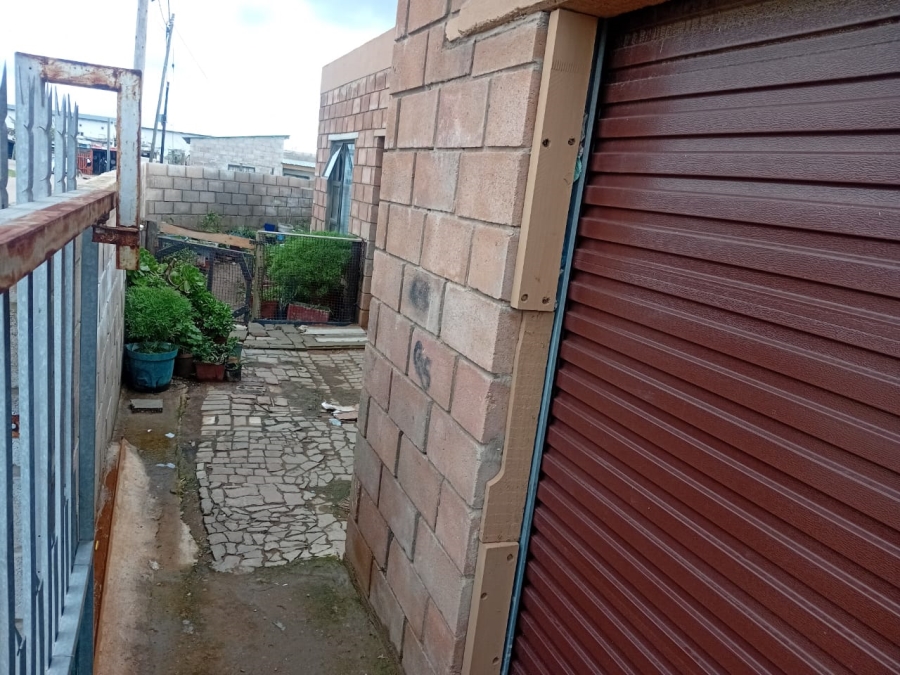4 Bedroom Property for Sale in Kwanonqaba Western Cape